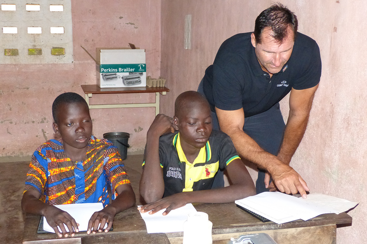 2016 Benin - Unterricht an einer Blindenschule
