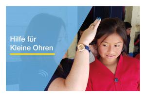 Ein Kind bei einer Ohrenuntersuchung