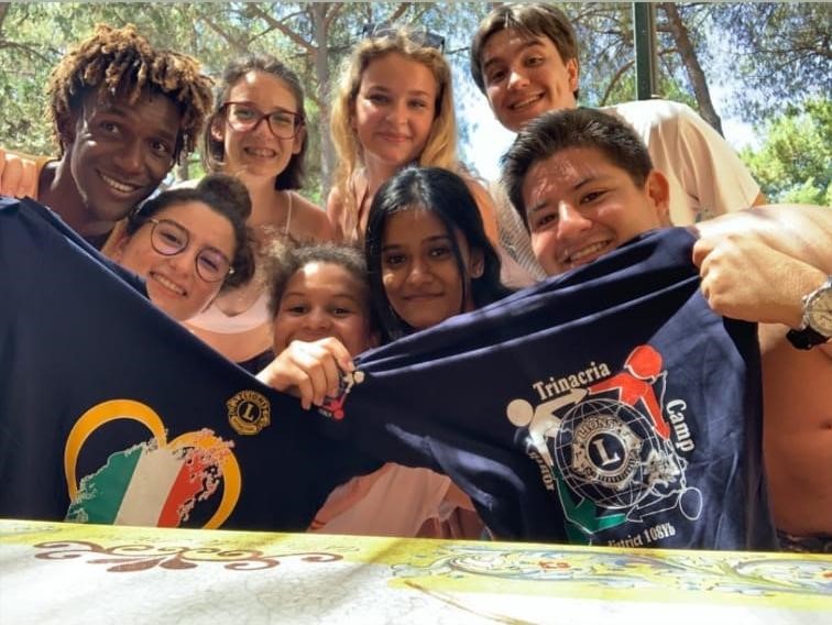 2021 Jugendaustausch - Eine Gruppe von Lions machten ein Gruppenfoto